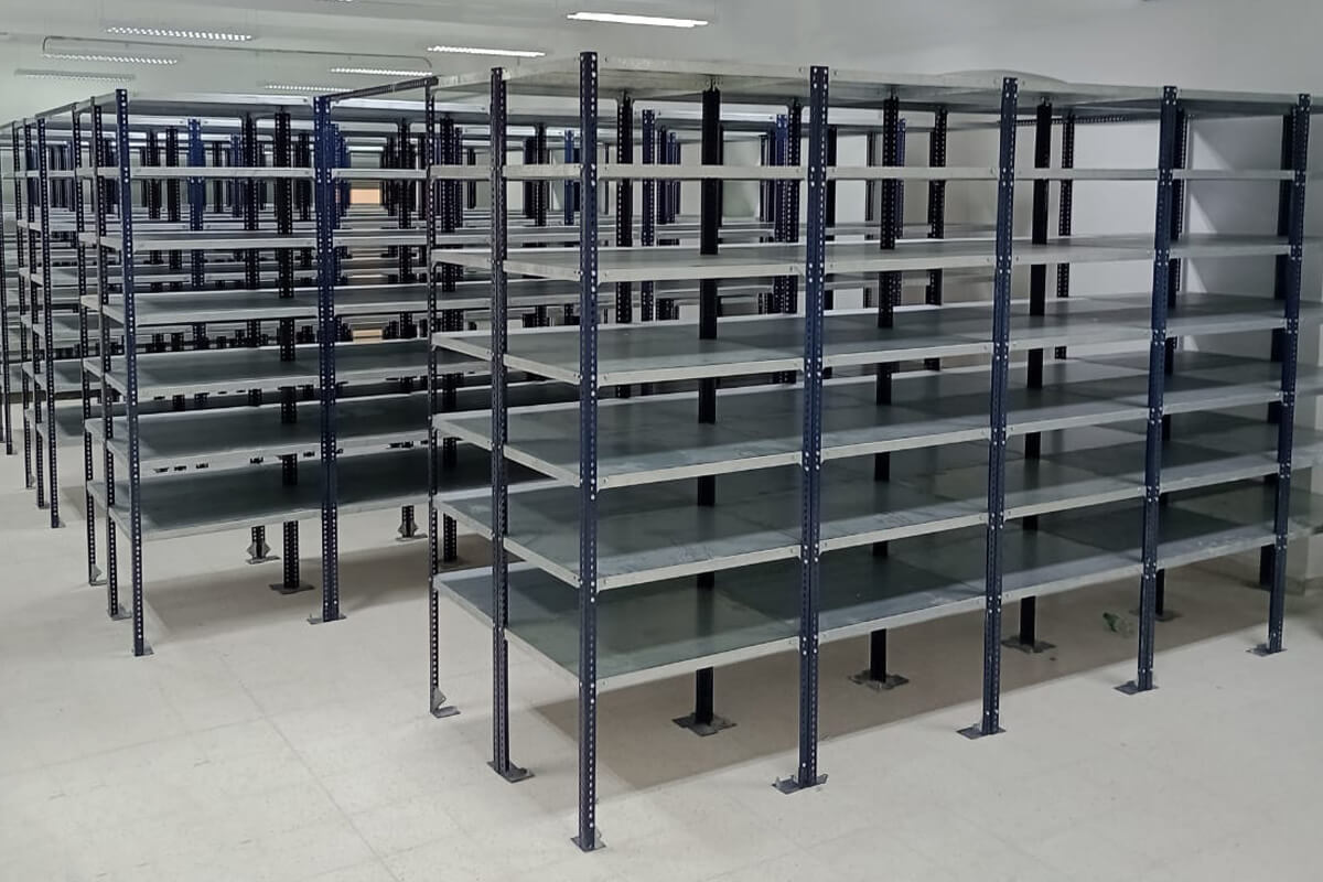 Estantería de ángulo ranurado para archivo